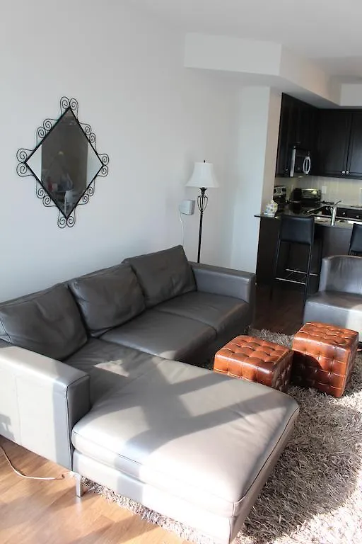 Marilyn Monroe Furnished Suites By Mirage Mississauga Apartment